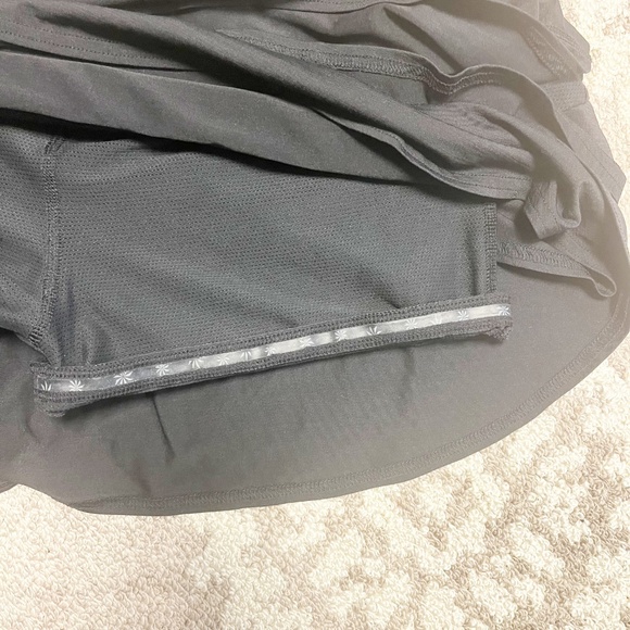 Athleta Stripe Swagger Tiered Skort Size XL Black - Picture 11 of 15